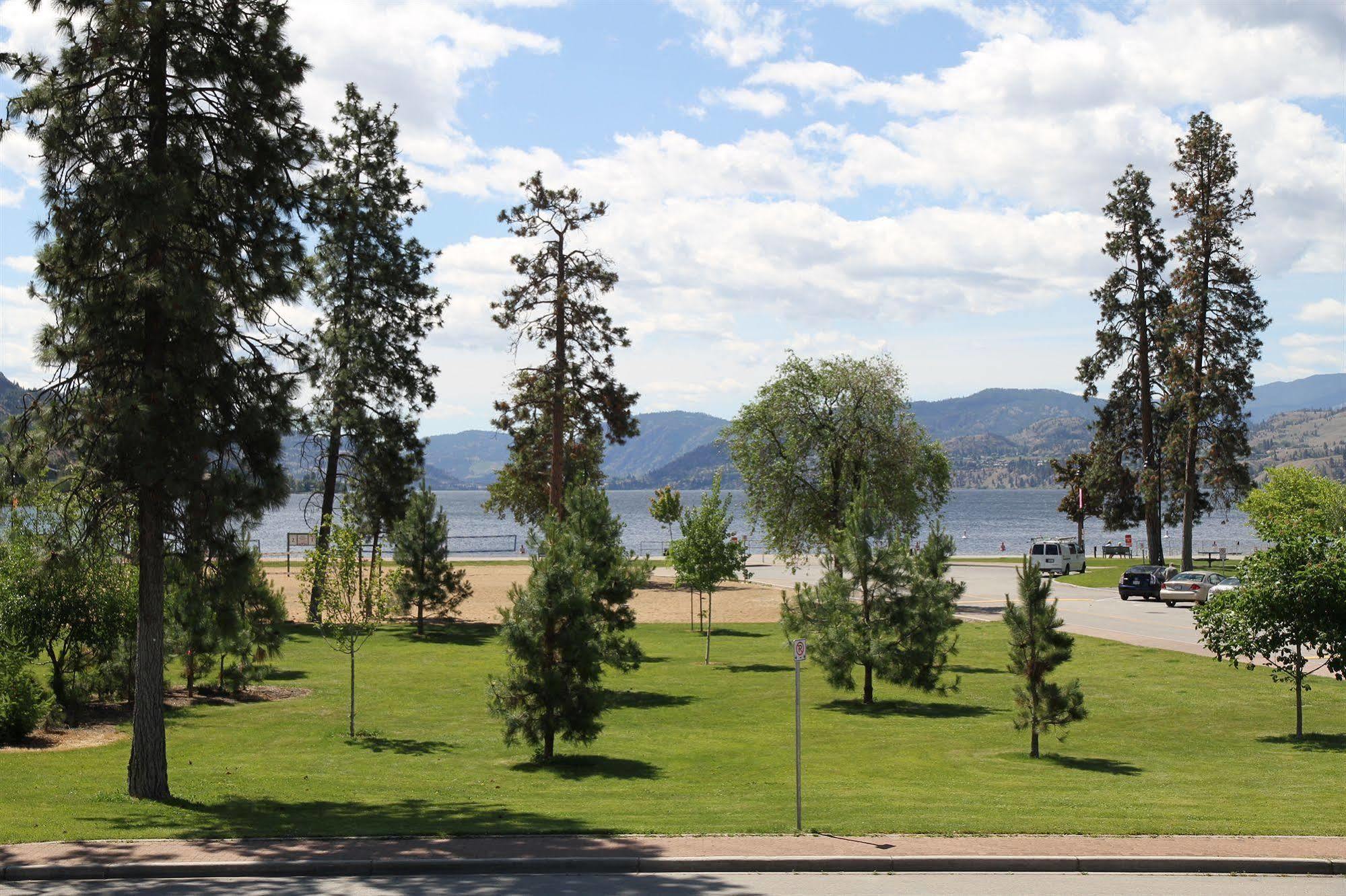 Waterfront Inn Penticton Esterno foto